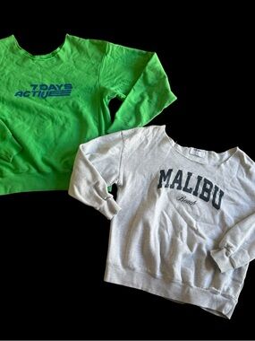 Bundle of 2 Woman’s Youth Sweaters in XS